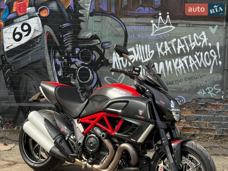 Ducati Diavel 1200