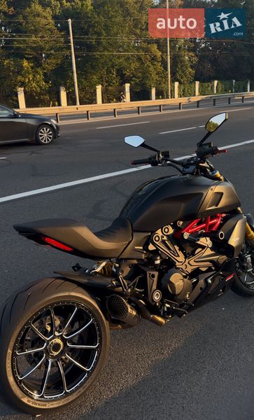 Мото Ducati Diavel 1260S