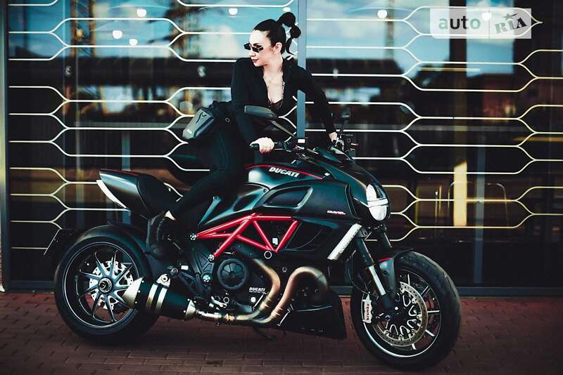 Ducati Diavel Carbon