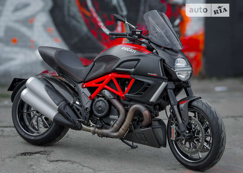 Ducati Diavel Carbon