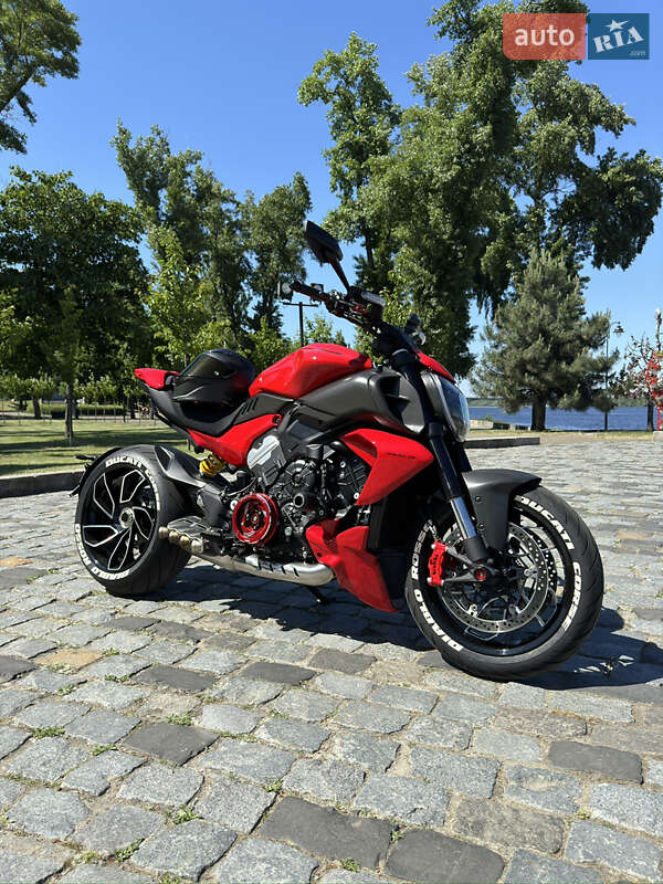 Ducati Diavel V4 1158