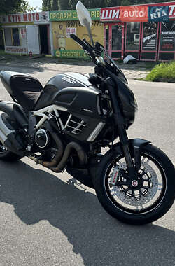 Ducati Diavel AMG    2012