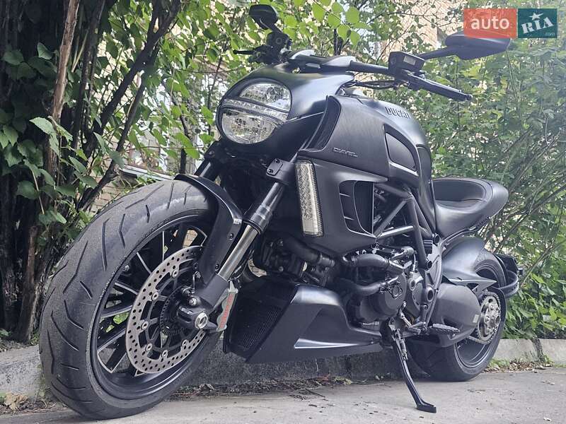 Мотоцикл Классик Ducati Diavel