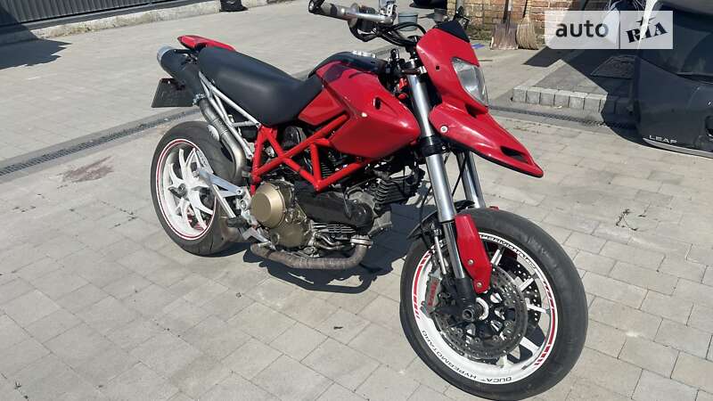 Ducati Hypermotard 1100S