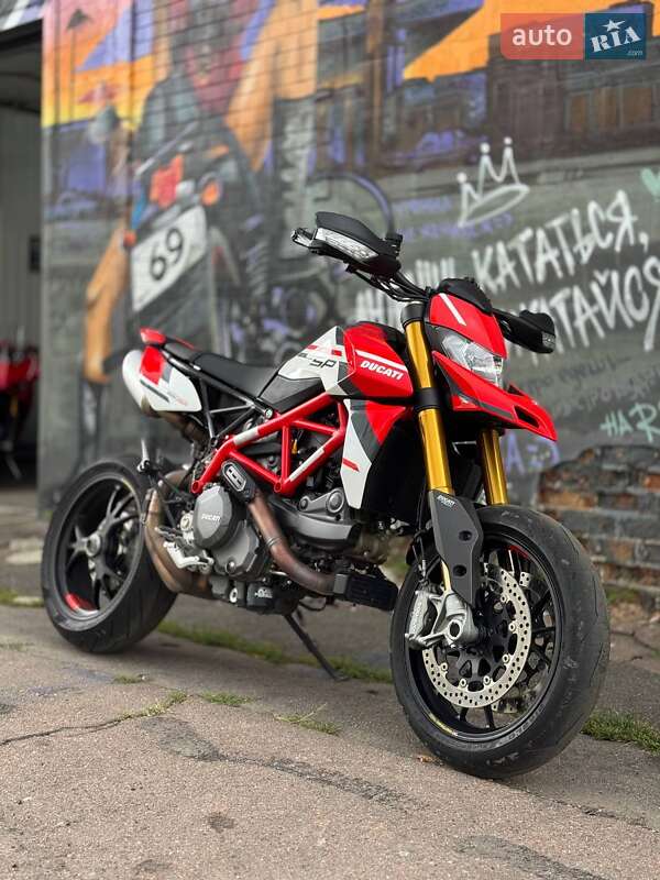 Ducati Hypermotard 950