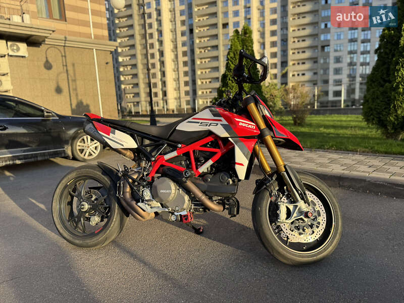 Ducati Hypermotard 950
