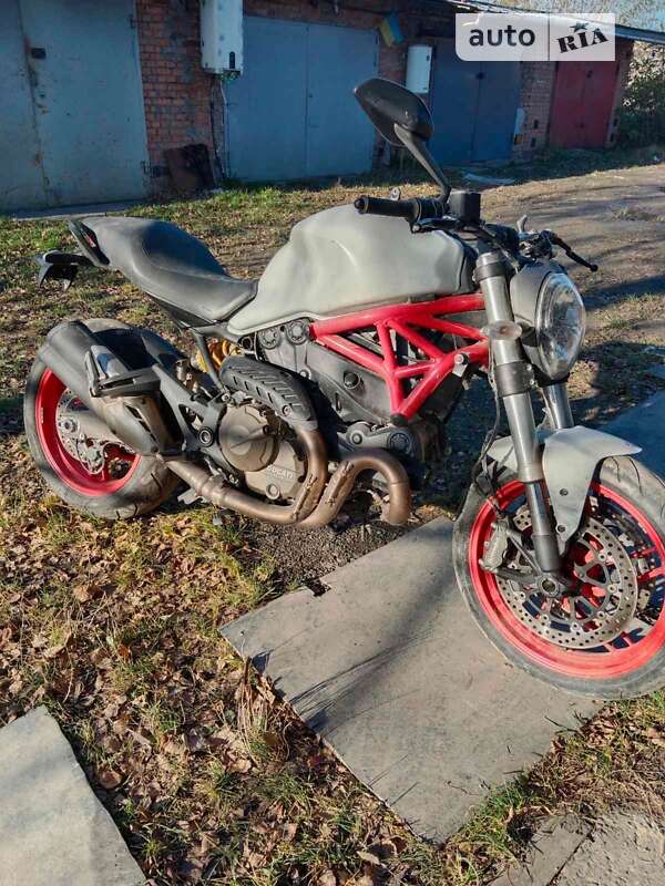 Мотоцикл Без обтекателей (Naked bike) Ducati Monster 821