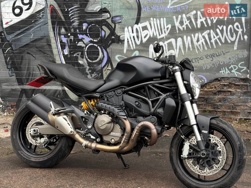 Мотоцикл Без обтекателей (Naked bike) Ducati Monster 821