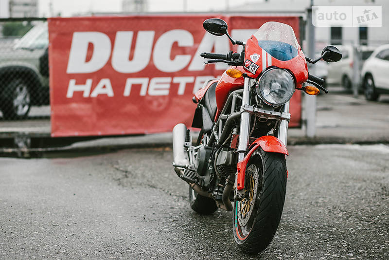 Мотоцикл Без обтекателей (Naked bike) Ducati Monster