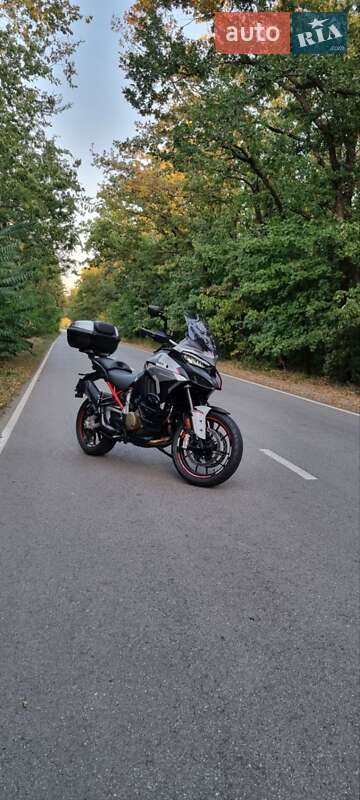 Мото Ducati Multistrada V4S