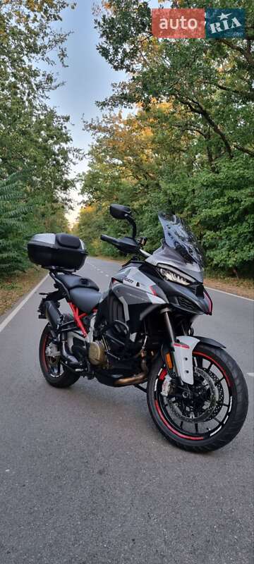 Мото Ducati Multistrada V4S