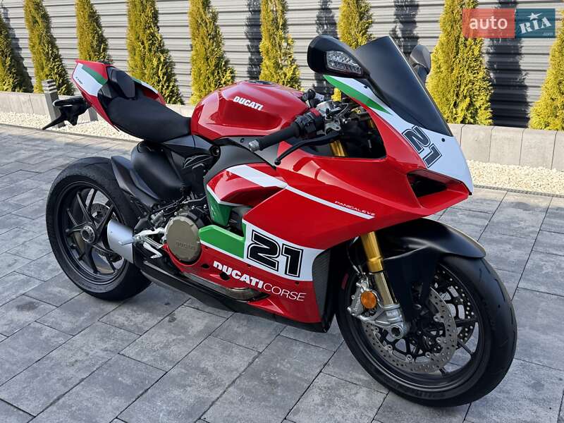 Мото Ducati Panigale V2