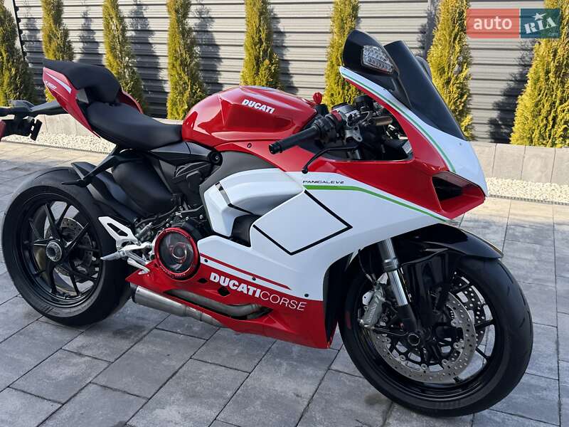 Ducati Panigale V2