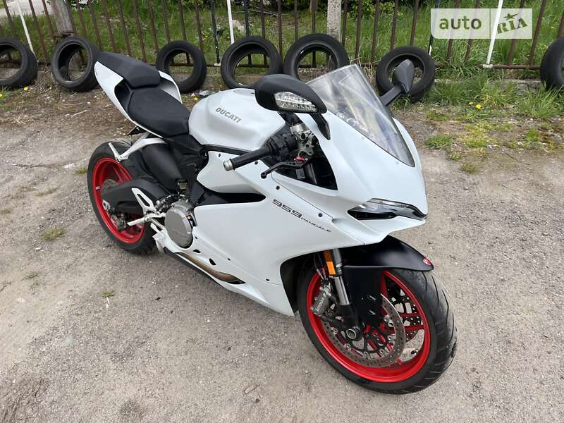 Спортбайк Ducati Panigale
