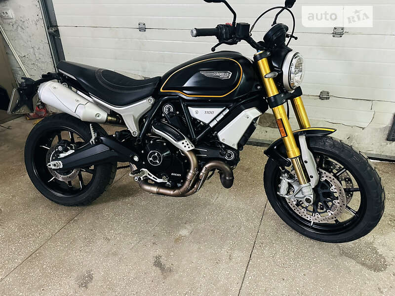 Кафе рейсер Ducati Scrambler