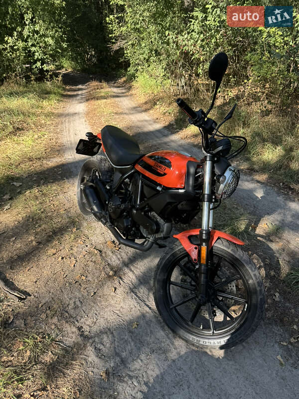 Мотоцикл Классік Ducati Scrambler