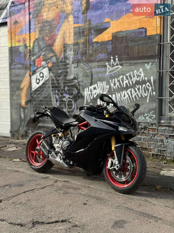 Мото Ducati Supersport