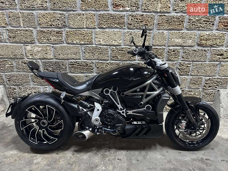 Мотоцикл Без обтекателей (Naked bike) Ducati XDiavel