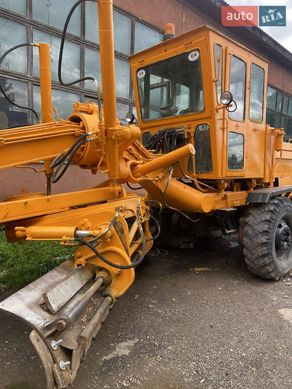 Автогрейдер ДЗ 122