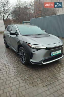 Цены Toyota bZ4X Электро