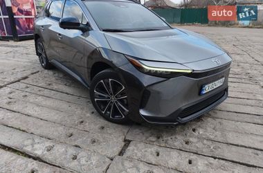 Цены Toyota bZ4X Электро