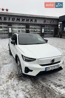 Ціни Volvo C40 Recharge Електро