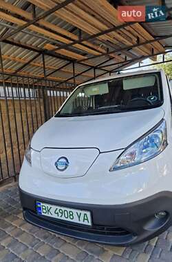 Цены Nissan e-NV200 Электро