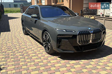 Цены BMW i7 Электро