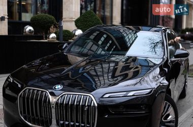 Ціни BMW i7 Електро