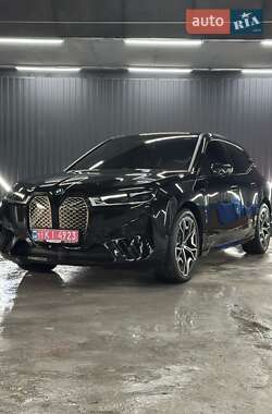 Ціни BMW iX Електро