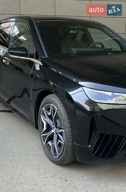 Ціни BMW iX Електро