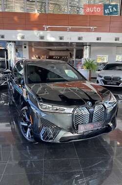 Ціни BMW iX Електро