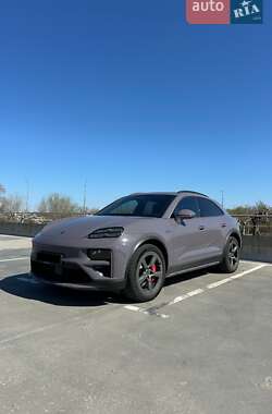 Цены Porsche Macan Электро