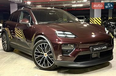 Ціни Porsche Macan Електро