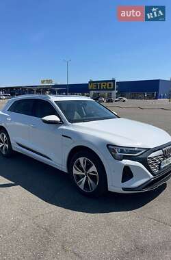 Цены Audi Q8 e-tron Электро