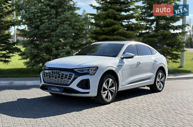 Ціни Audi Q8 e-tron Електро