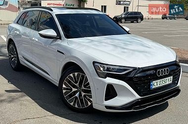 Ціни Audi Q8 e-tron Електро