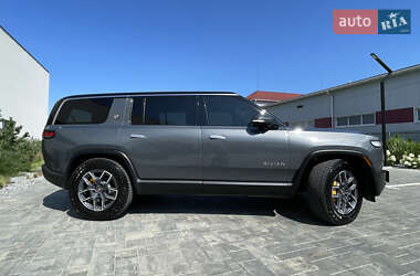 Ціни Rivian R1S Електро