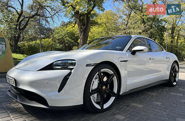 Цены Porsche Taycan Электро