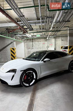 Цены Porsche Taycan Электро