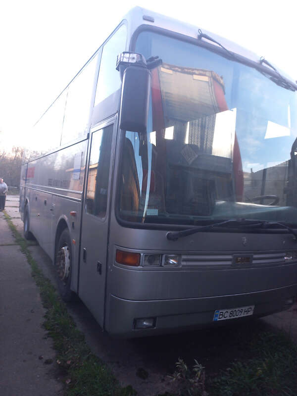 Туристичний / Міжміський автобус EOS 80