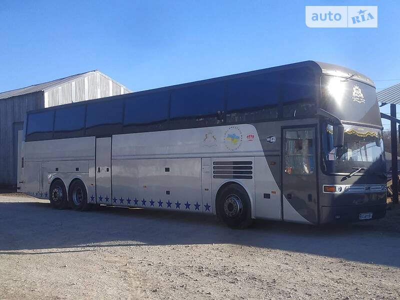 Туристичний / Міжміський автобус EOS Coach