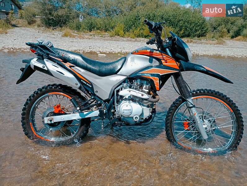 Мотоцикл Кросс Exdrive Tekken 2021 в Буковеле