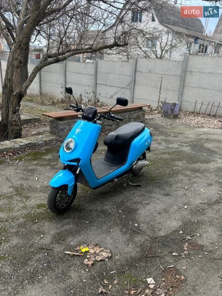 Скутер Fada NIO