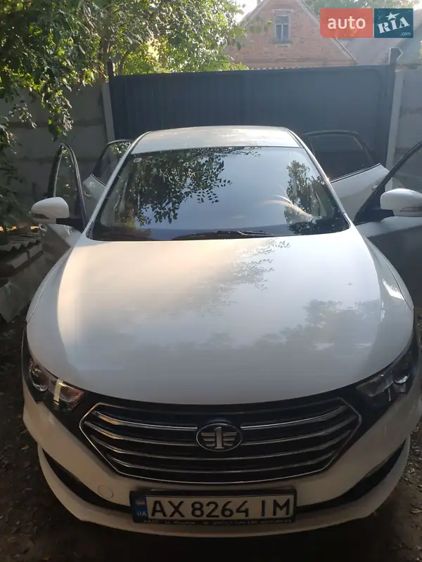 FAW B30