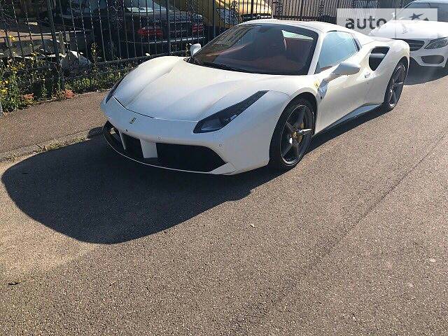 Ferrari 488 Spider 2017 года
