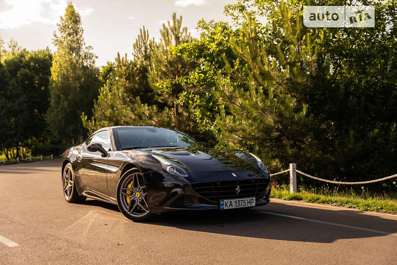 Кабріолет Ferrari California T