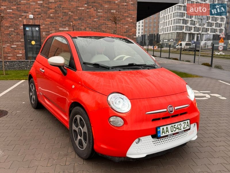 Хэтчбек Fiat 500e