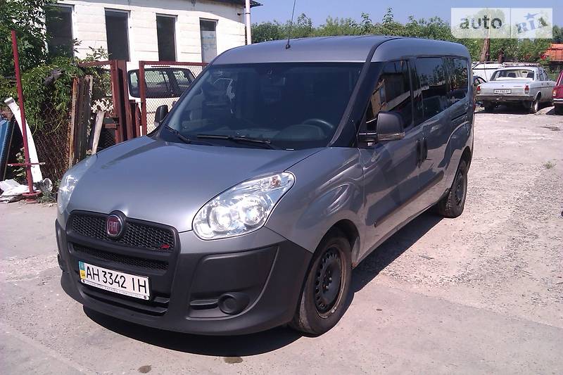 Fiat Doblo пасс. 2010 года