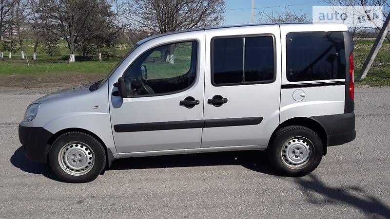 Fiat Doblo пасс. 2011 года